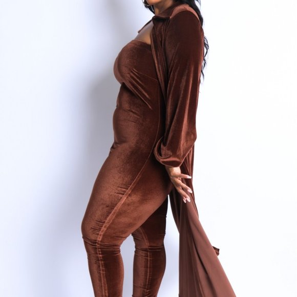 Beautiful  strapless jumpsuit with matching Cardigan Jacket.  - Picture 4 of 6